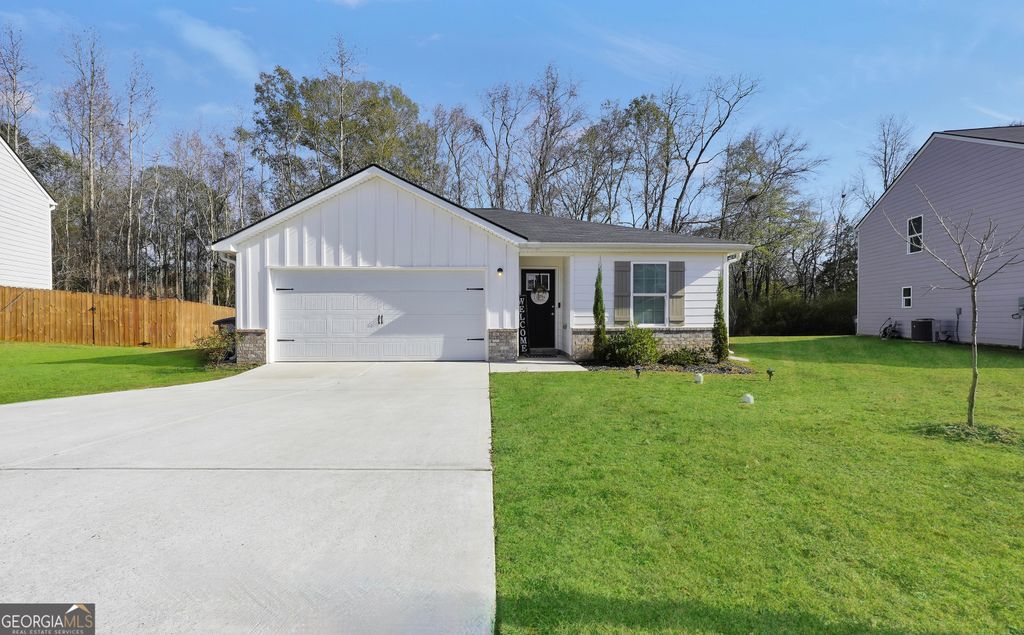 Photo of 135 Catalpa Road, Milner, GA 30257 (MLS # 10654187)