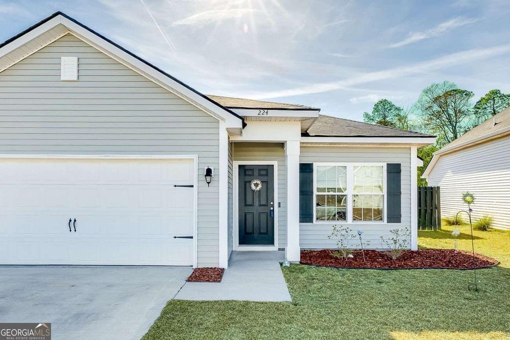 Photo of 224 Brightleaf Circle, Hinesville, GA 31313 (MLS # 10682102)