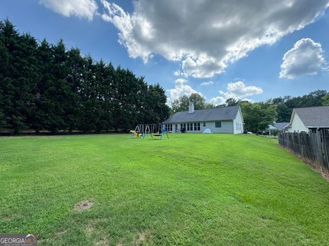 A home in Dacula