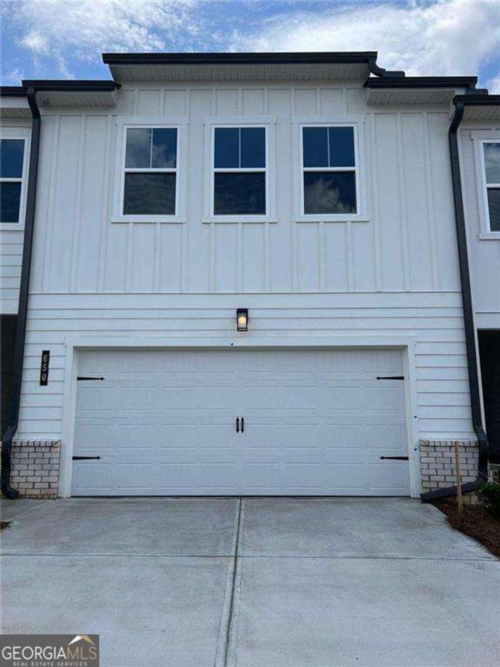 Photo of 420 Point Place Dr, Loganville, GA 30052 (MLS # 10675690)