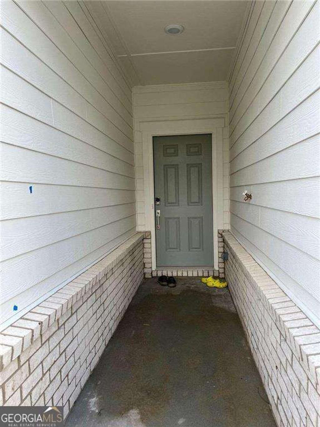 Photo of 420 Point Place Dr, Loganville, GA 30052 (MLS # 10675690)