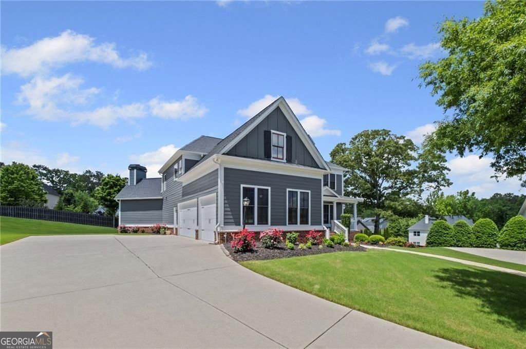 4035 Pinebrook CIR