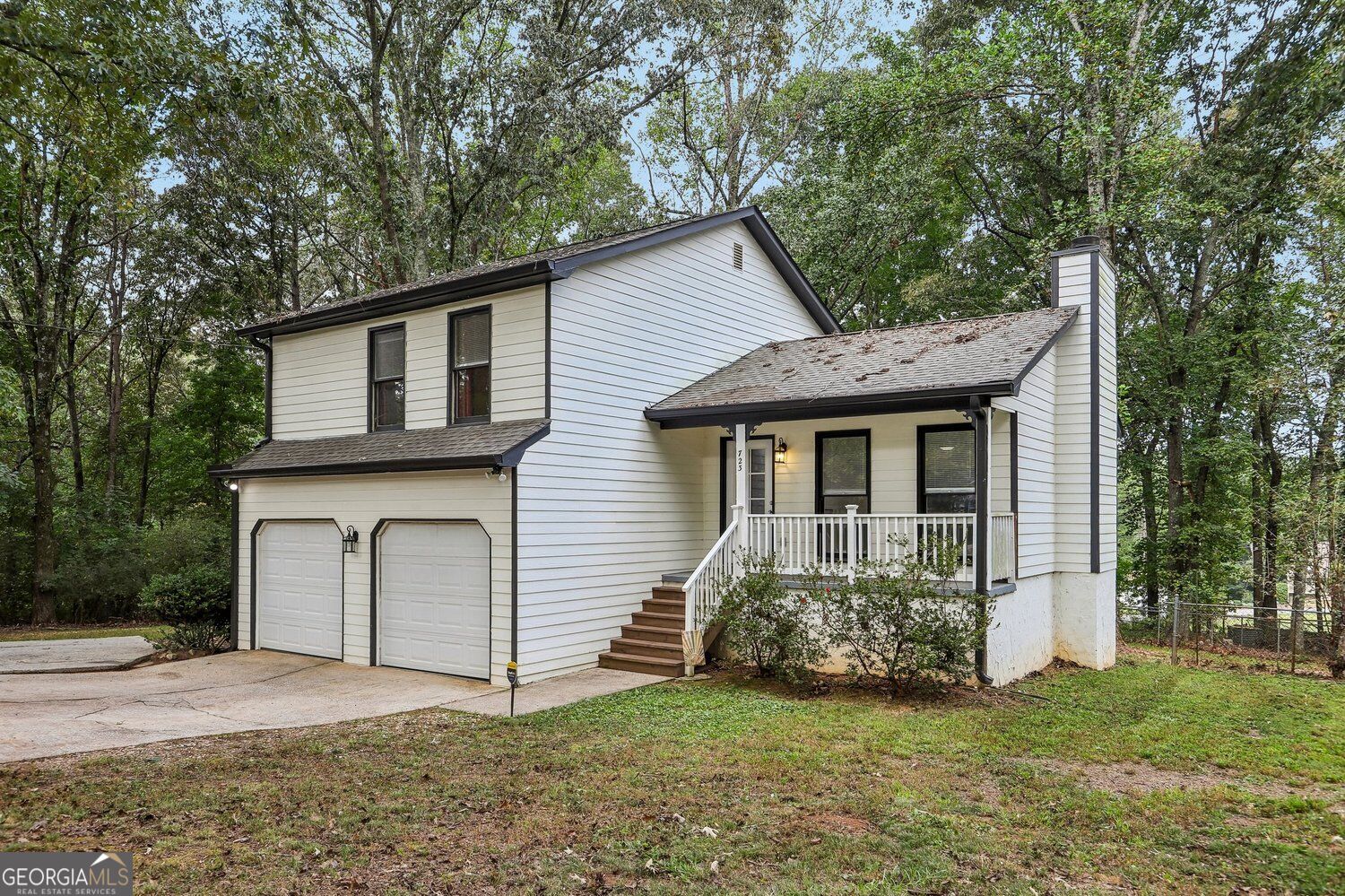 723 Jockey LN