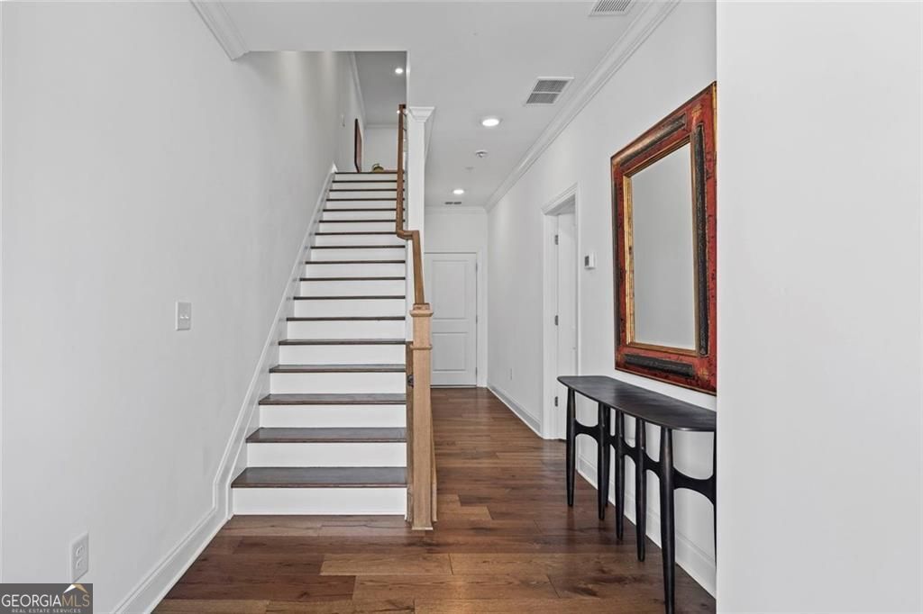 Photo of 6623 Beacon Drive, Sandy Springs, GA 30328 (MLS # 10718146)