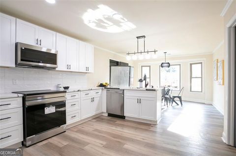 300 SADDLE CREEK LN Roswell GA 30076