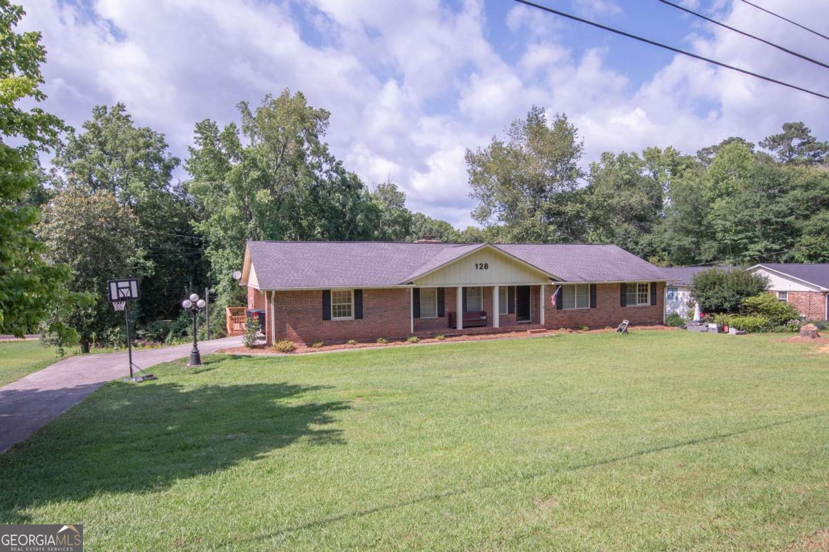 128 Robinhood DR