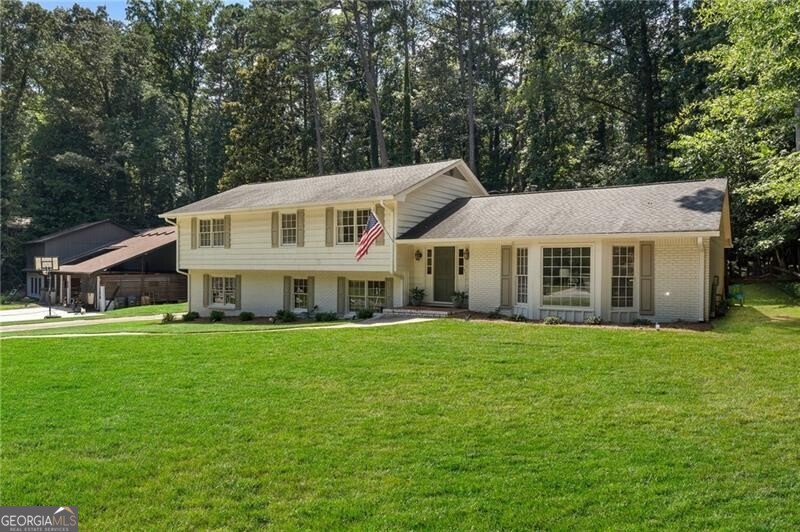 1270 Northshore DR