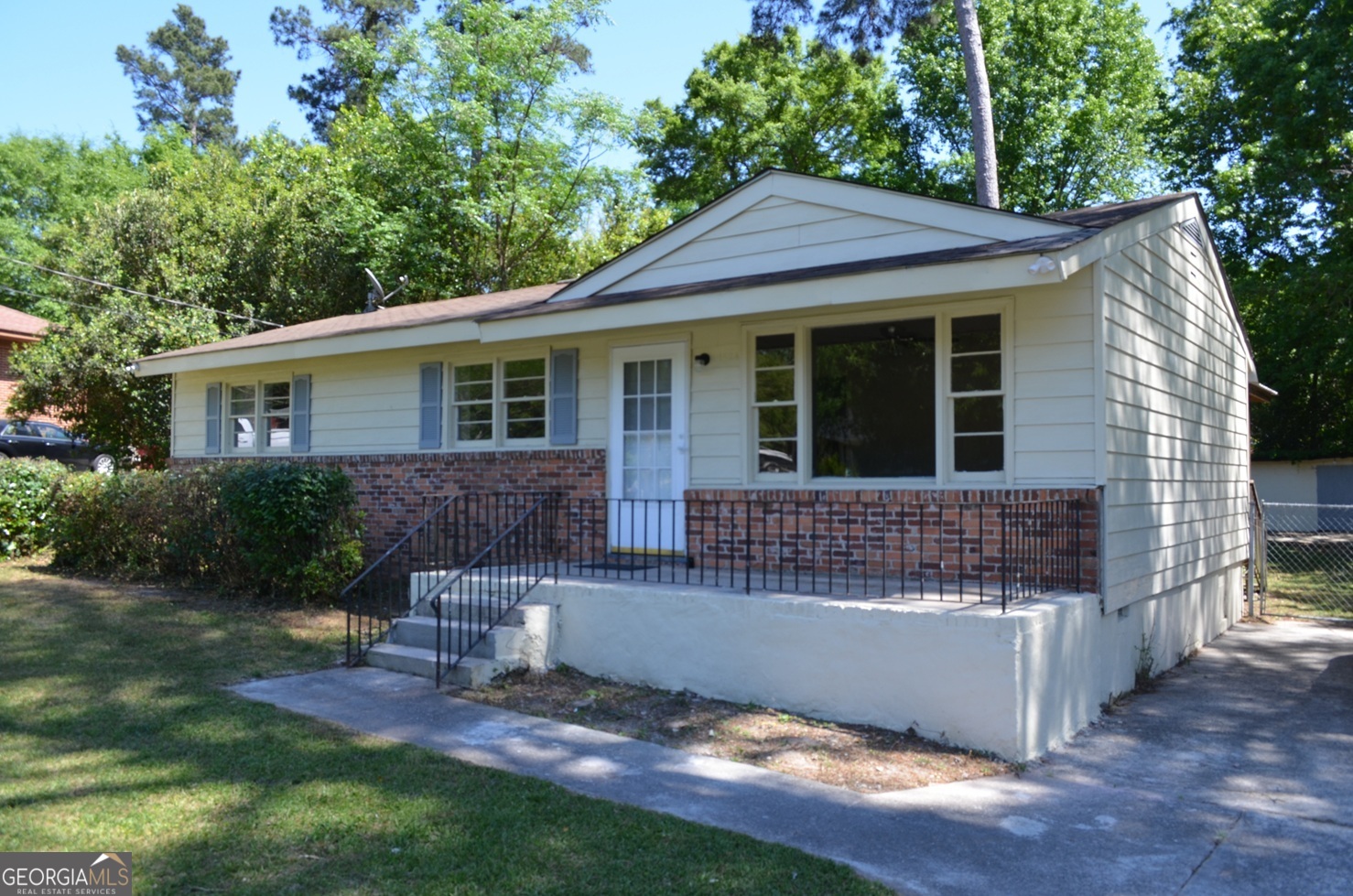 1524 Cambridge DR