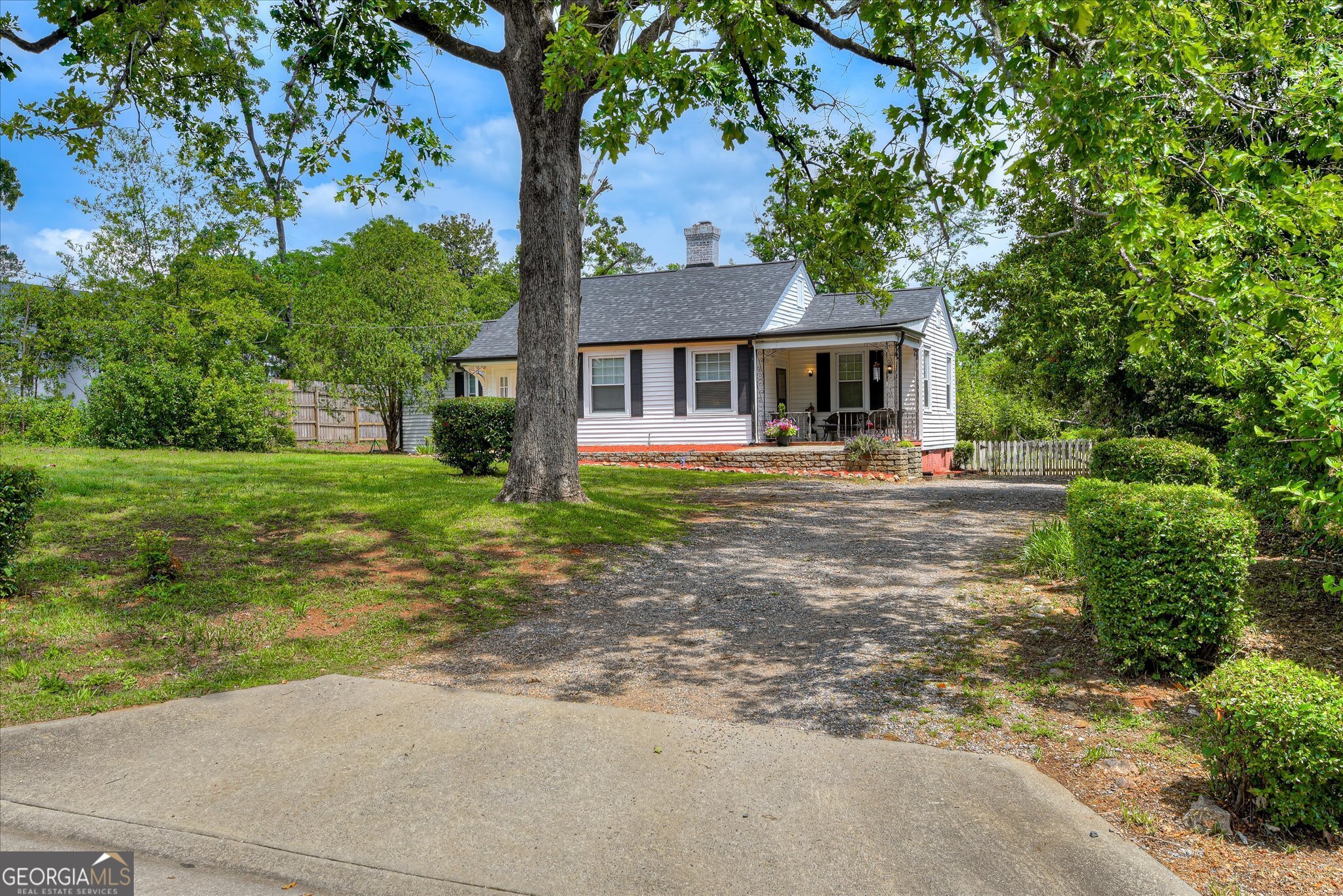 2327 Redwood DR