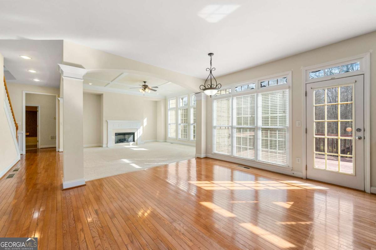 Lakefield Manner - Residential