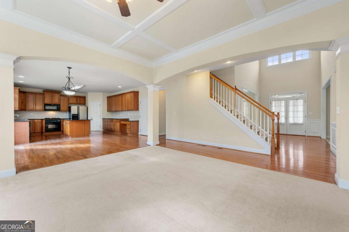 Lakefield Manner - Residential