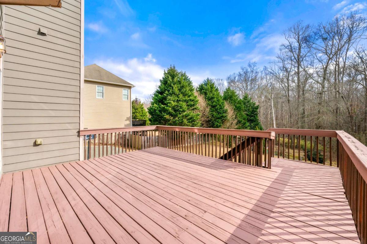 Lakefield Manner - Residential