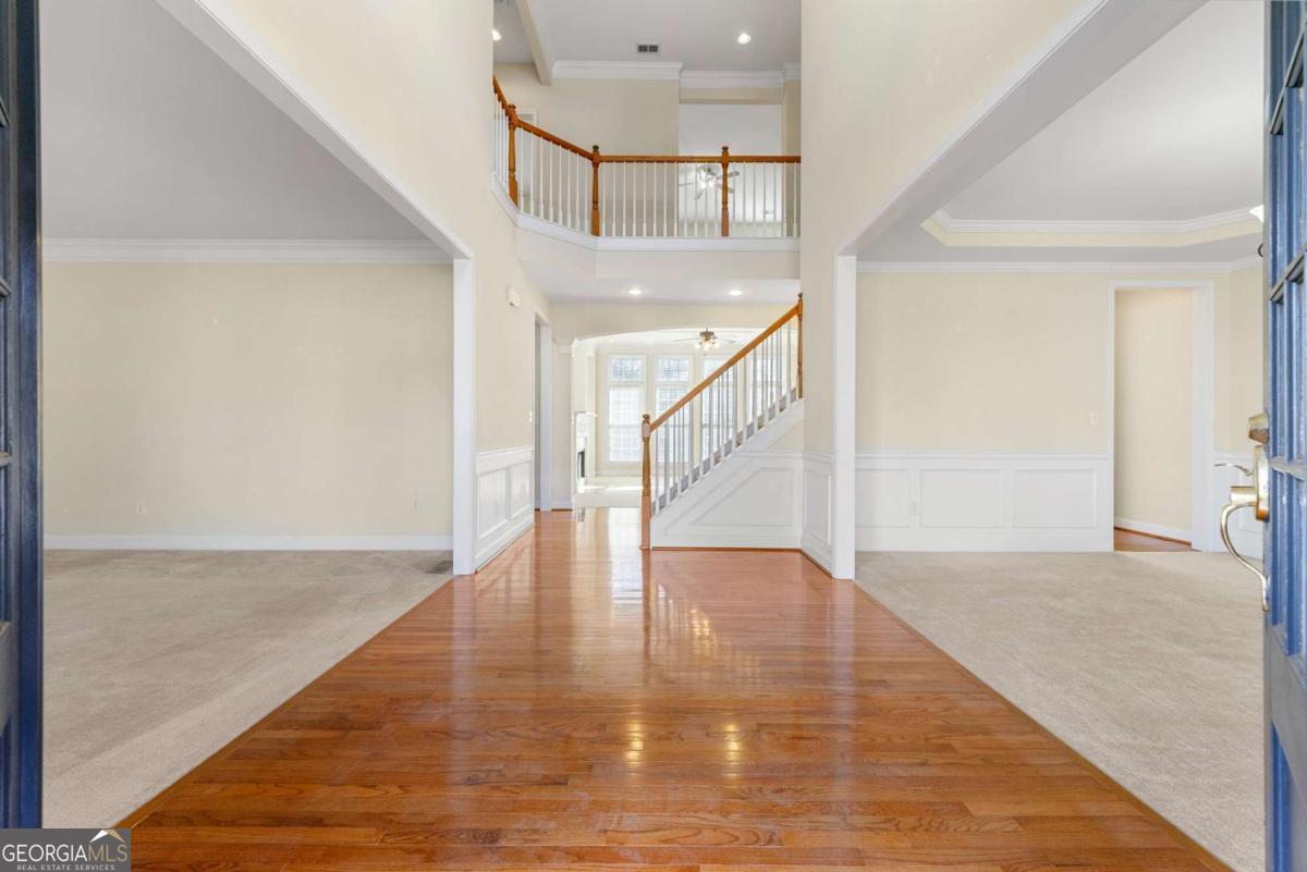 Lakefield Manner - Residential