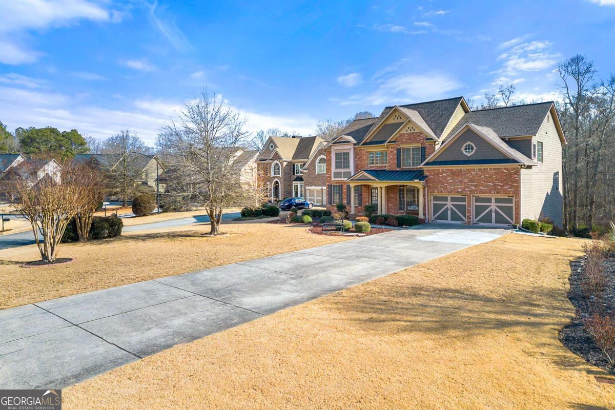 Lakefield Manner - Residential