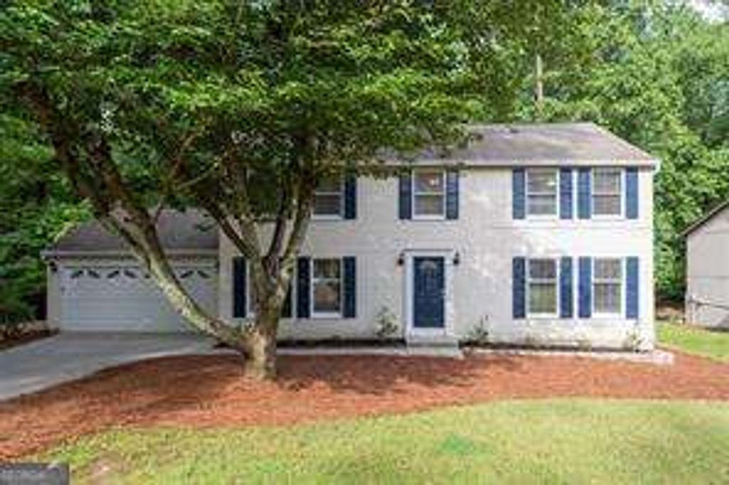 Photo of 9470 Hillside Drive, Roswell, GA 30076 (MLS # 10800596)