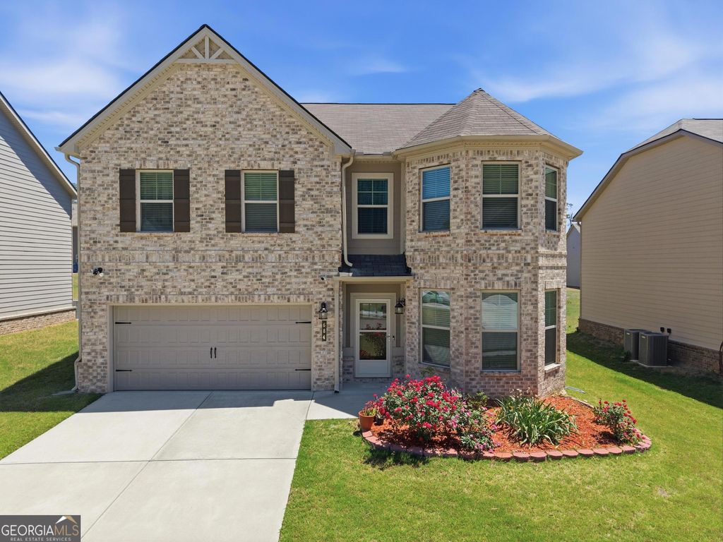 Photo of 684 Lakehaven Lane, Loganville, GA 30052 (MLS # 10765762)