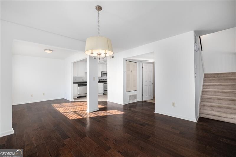 Atlanta, Georgia 30319, United States, 2 Bedrooms Bedrooms, ,3 BathroomsBathrooms,Residential,Active,21229