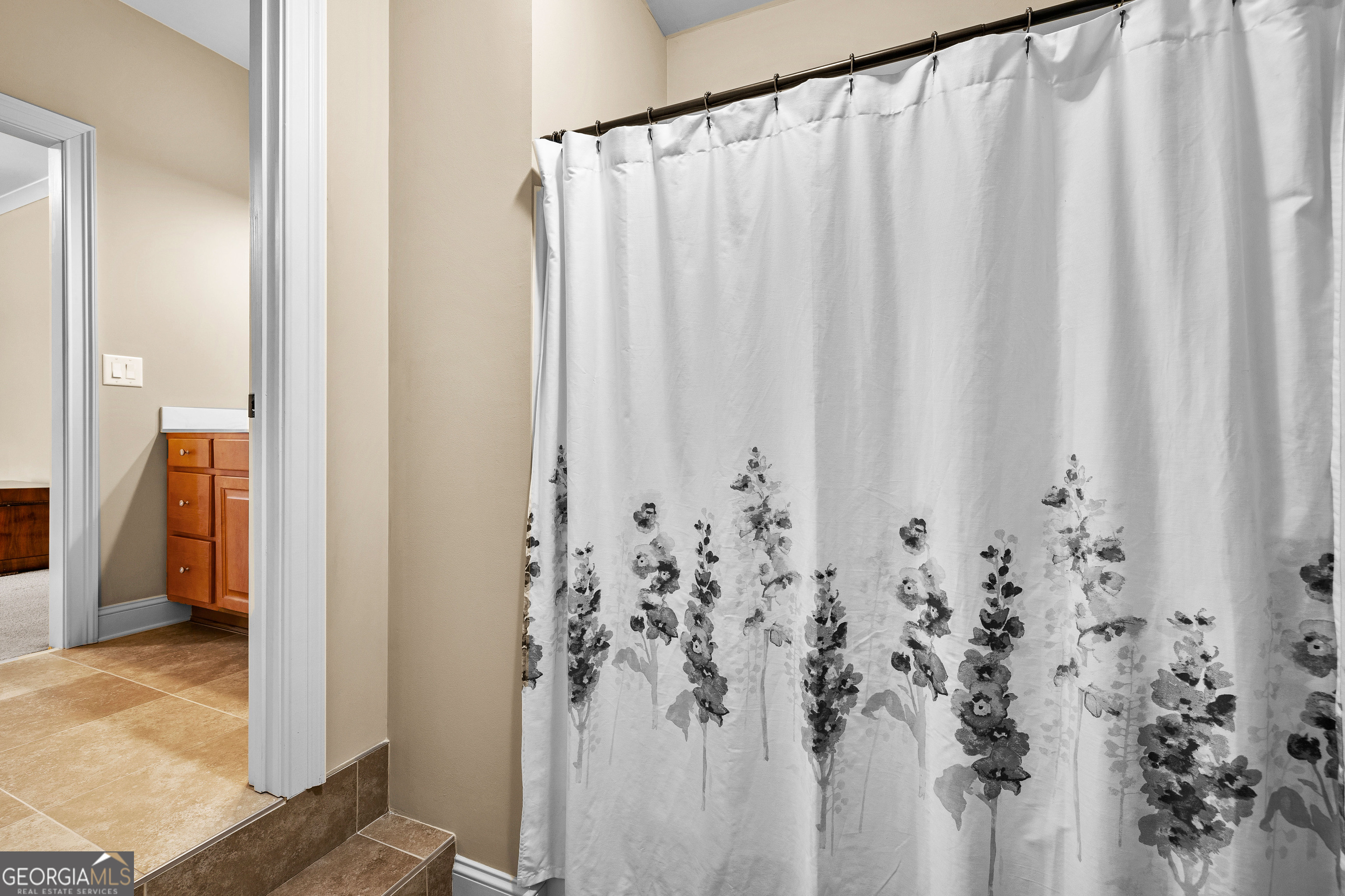 Fayetteville, Georgia 30215, United States, 5 Bedrooms Bedrooms, ,5 BathroomsBathrooms,Residential,Active,248620