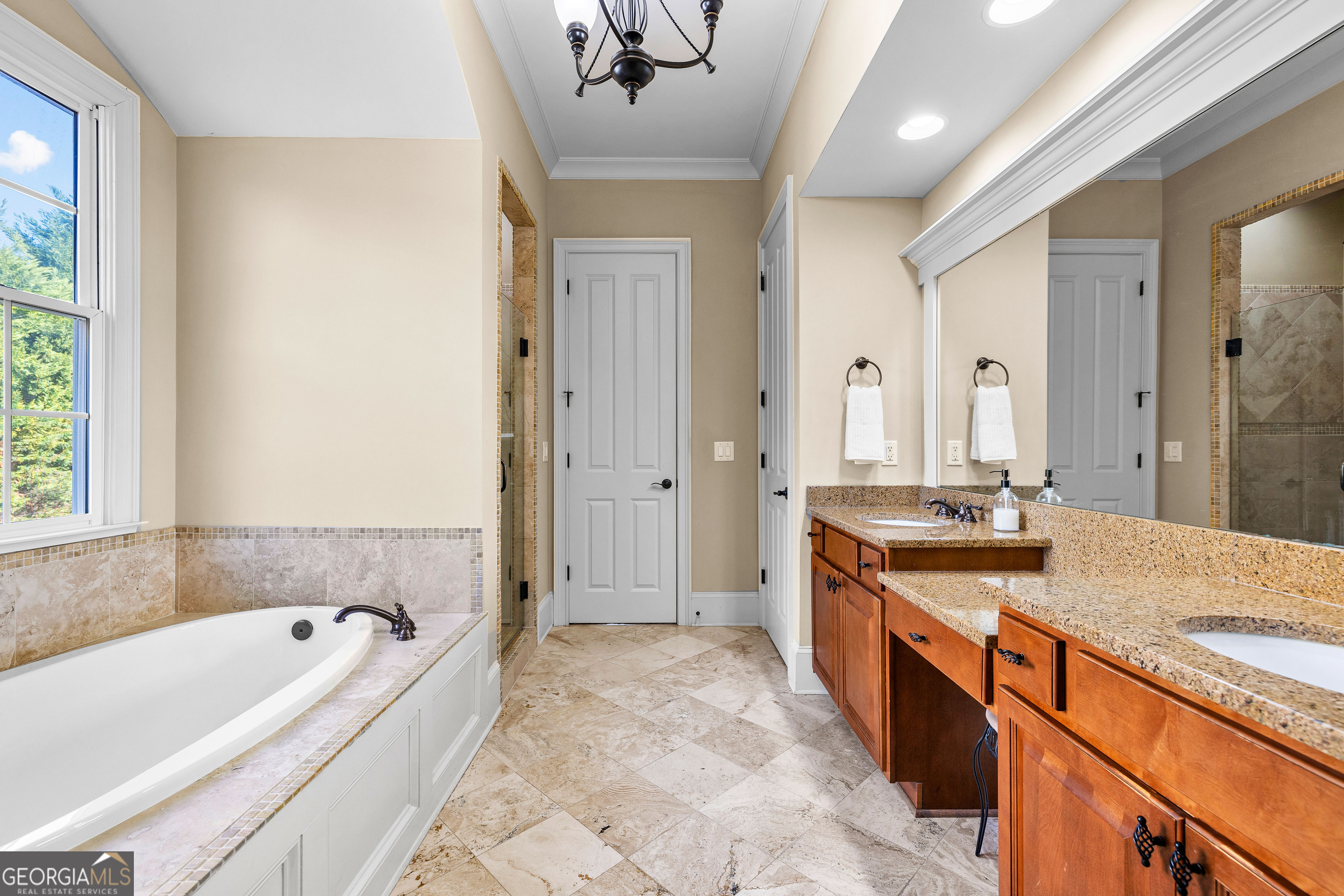 Fayetteville, Georgia 30215, United States, 5 Bedrooms Bedrooms, ,5 BathroomsBathrooms,Residential,Active,248620