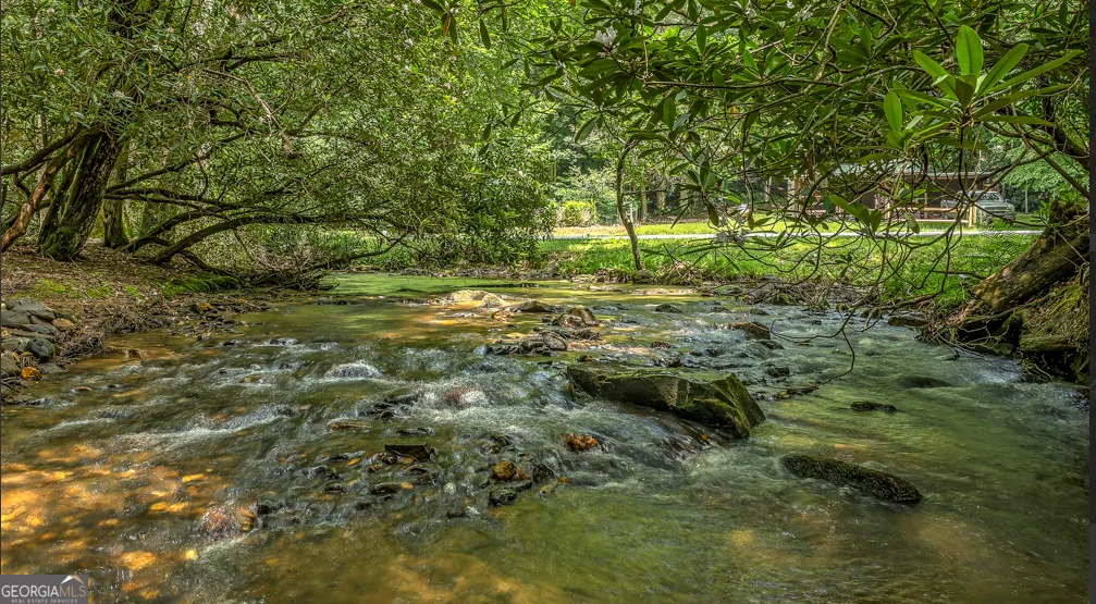 30 Stanley Creek XING