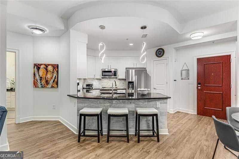 200 River Vista DR 713