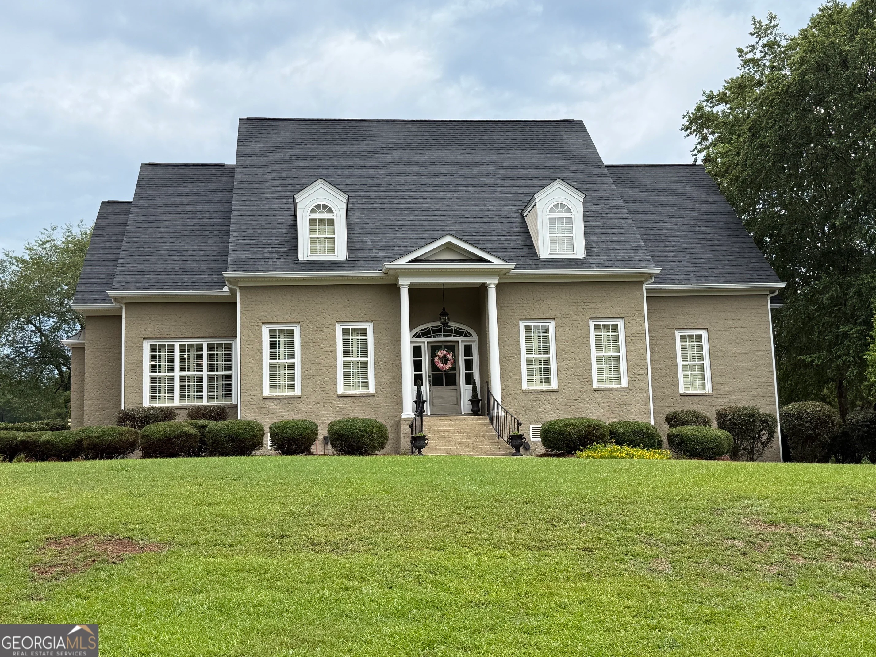 1030 Walton Circle