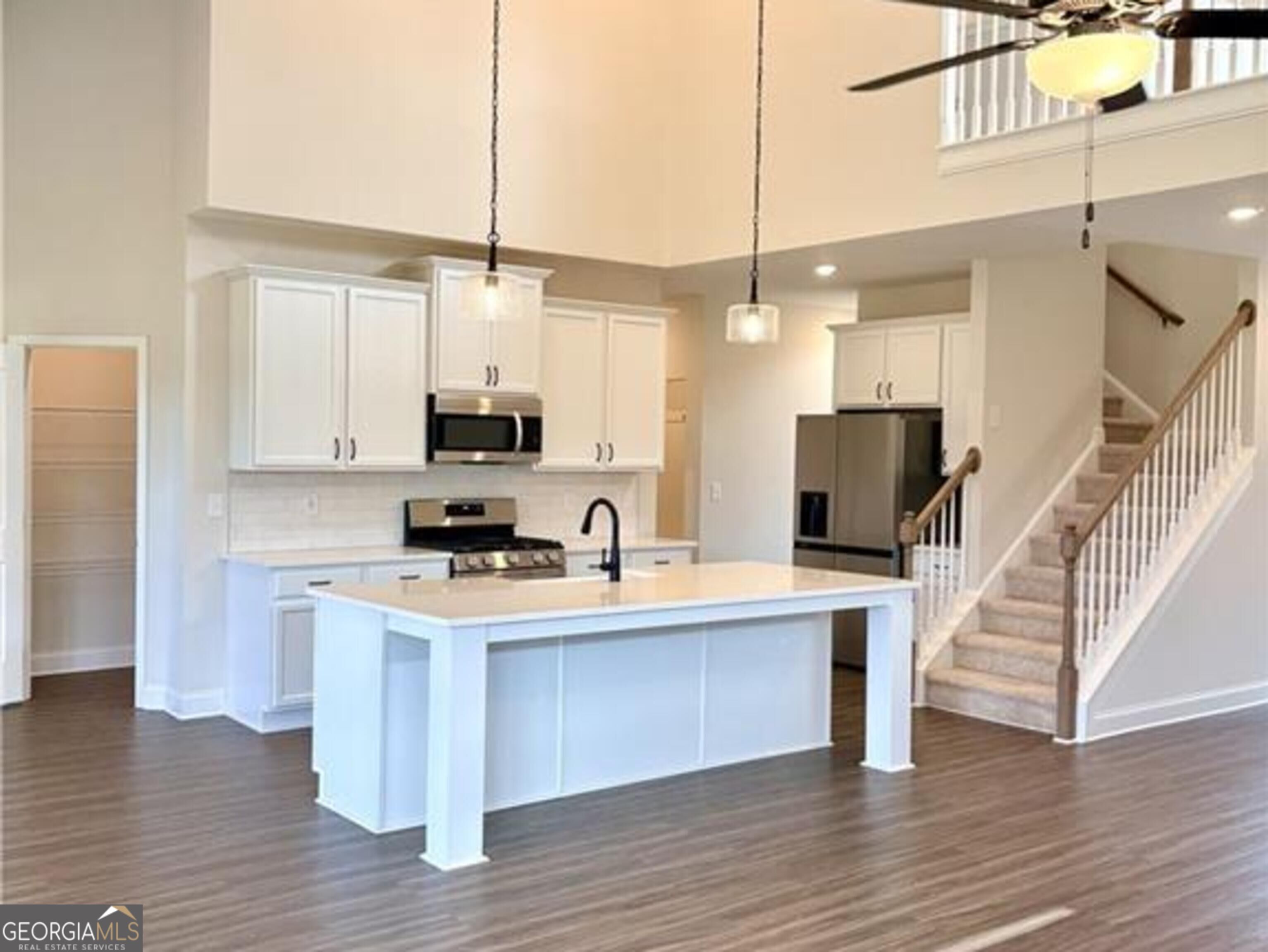 138 Torrey Pines CIR