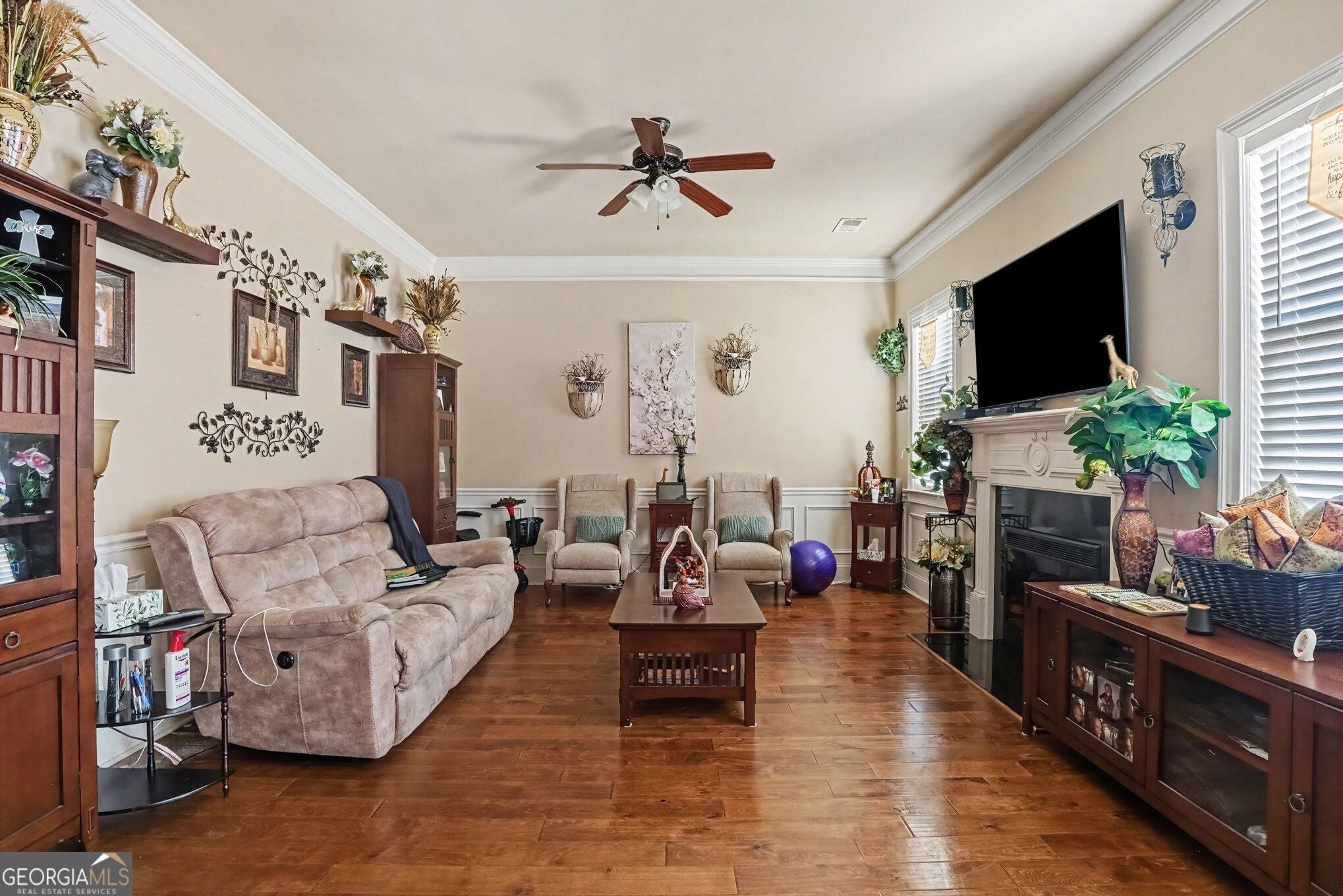4875 Price ST