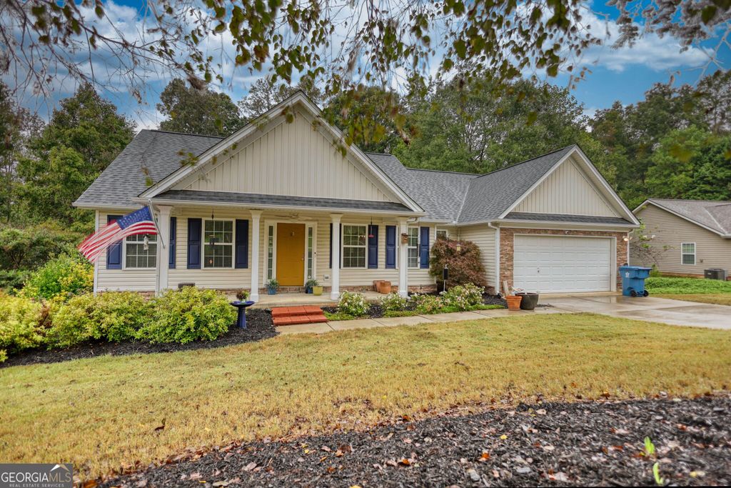 Photo of 1127 Bradford Park Drive, Auburn, GA 30011 (MLS # 10683014)