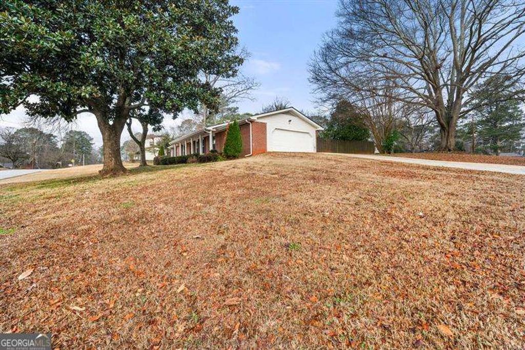 Photo of 161 Deerwood Circle, Smyrna, GA 30082 (MLS # 10669422)