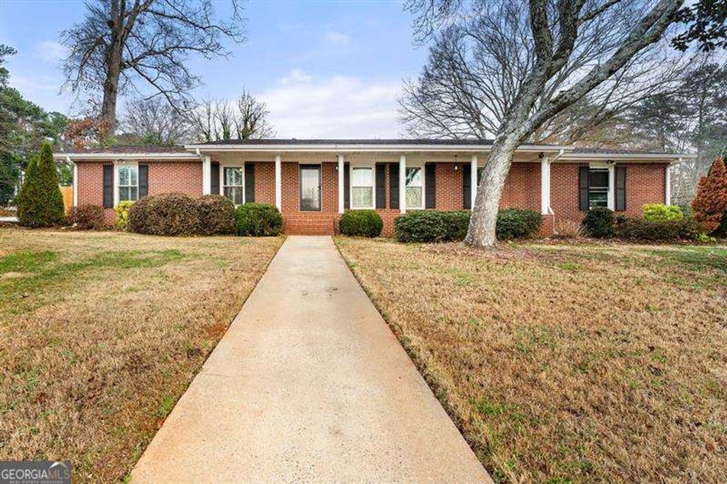 Photo of 161 Deerwood Circle, Smyrna, GA 30082 (MLS # 10669422)