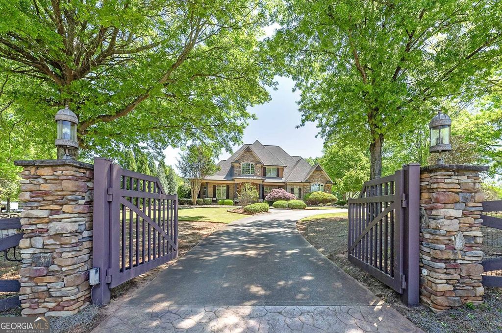 Photo of 140 Green Circle, McDonough, GA 30252 (MLS # 10759987)