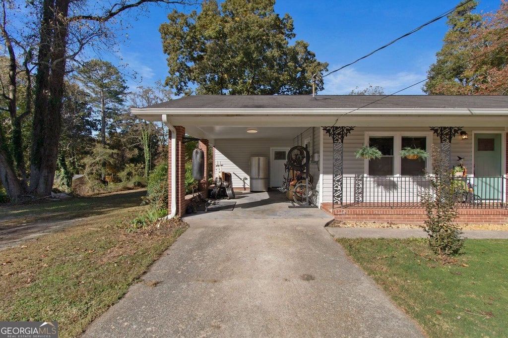 Photo of 4841 Forest Boulevard, Gainesville, GA 30506 (MLS # 10881694)