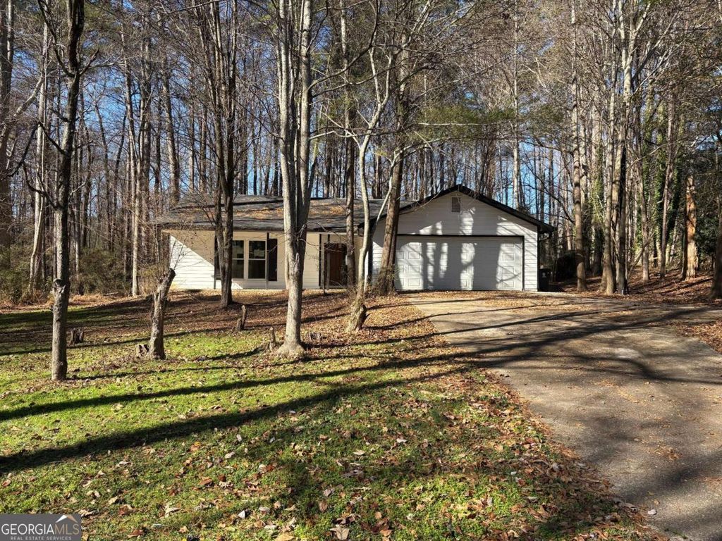 Photo of 7037 Shangrila Trail, Riverdale, GA 30296 (MLS # 10664258)