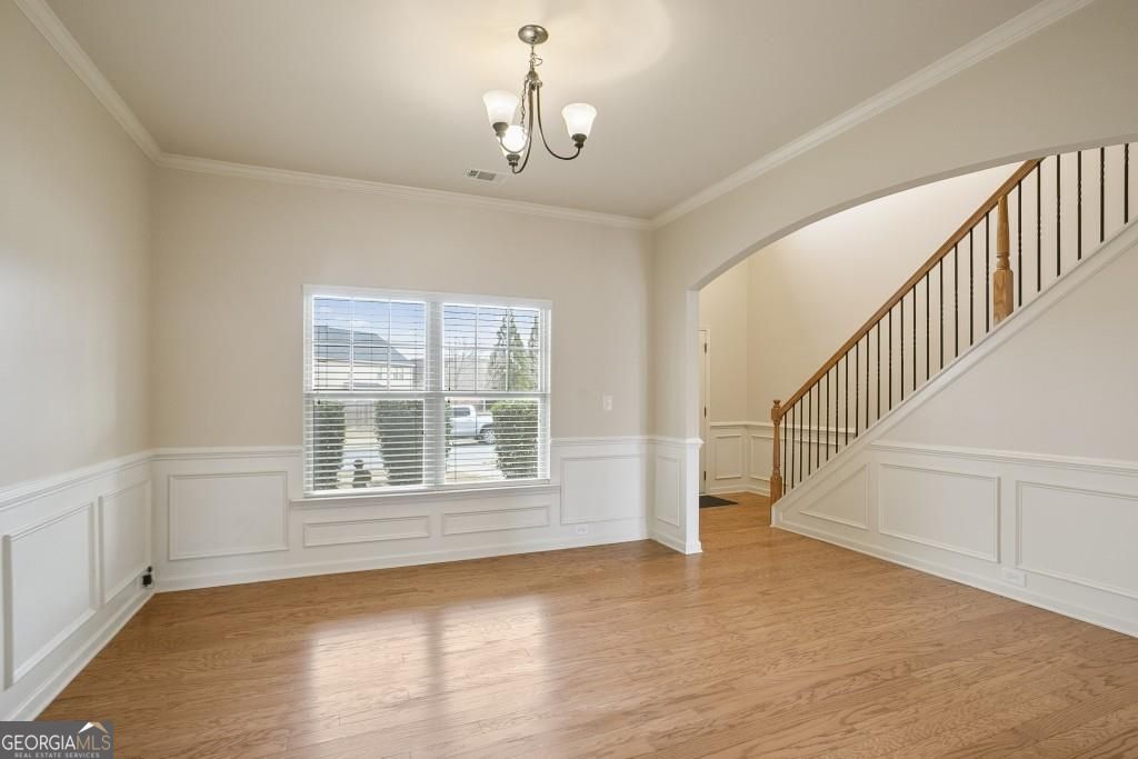 203 Creek View LN