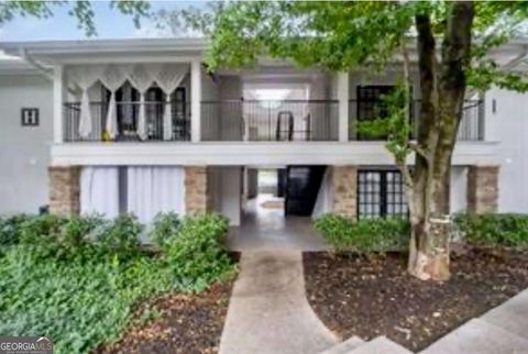 Photo of 1150 Collier Road NW #6H, Atlanta, GA 30318 (MLS # 10680349)