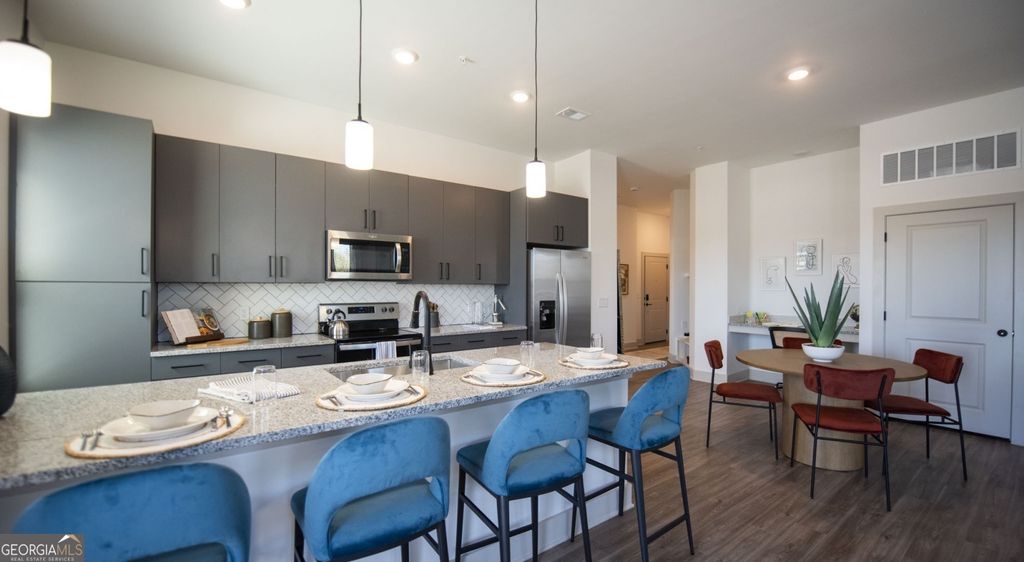 Photo of 1000 Rea Drive #1204, Gainesville, GA 30501 (MLS # 10660947)