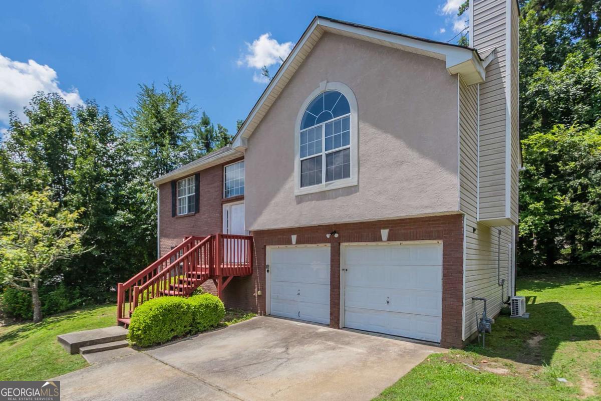 999 Brecken LN