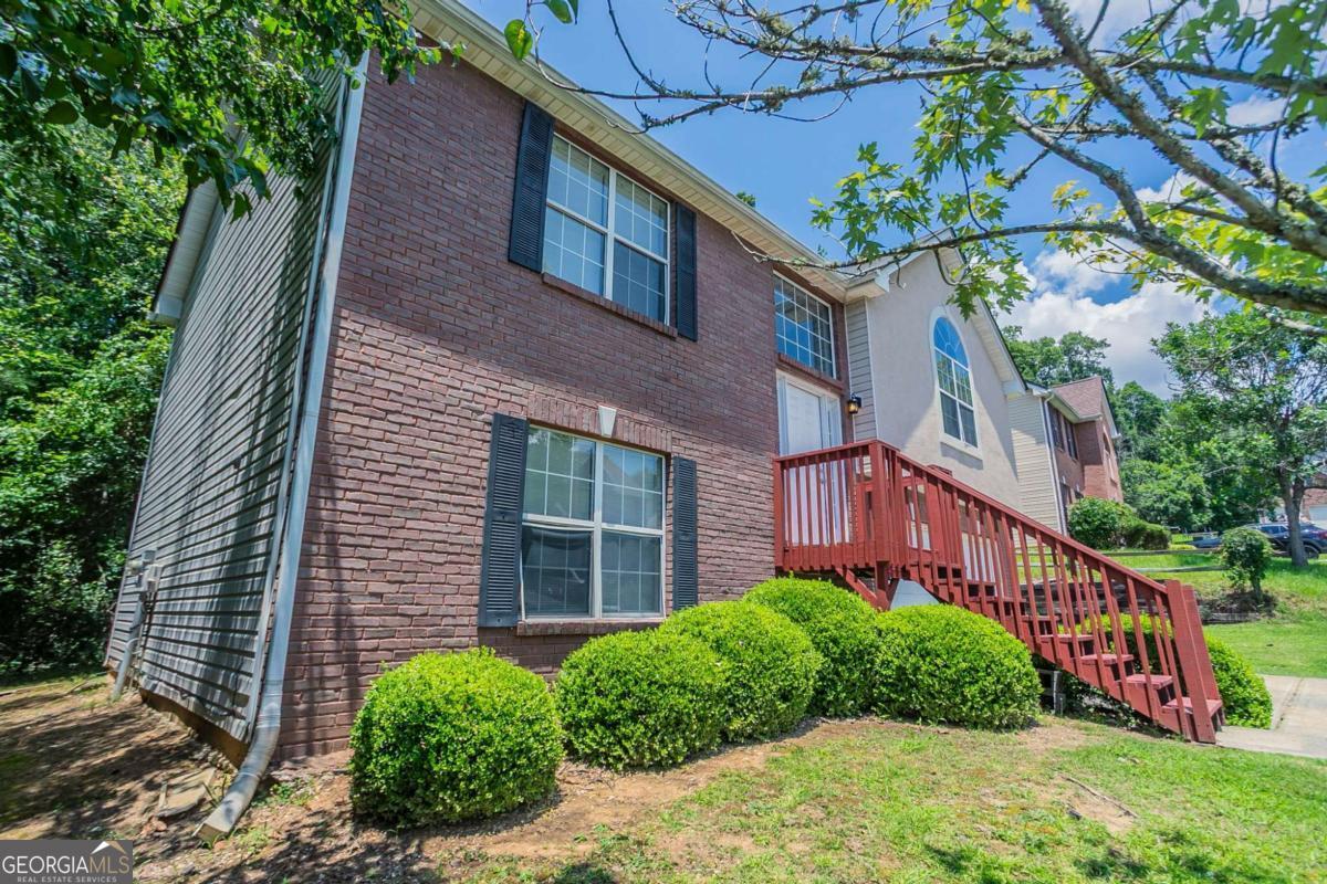 999 Brecken LN