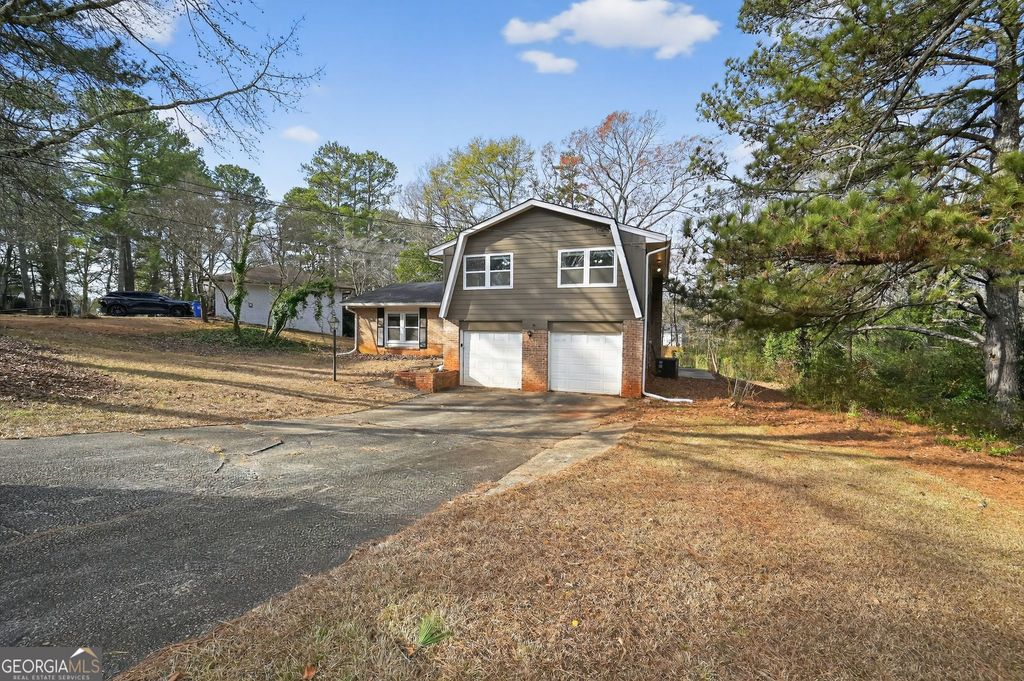 Photo of 2897 Leisure Woods Lane, Decatur, GA 30034 (MLS # 10662112)