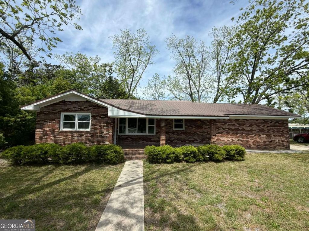 Photo of 813 W 12Th Street, Alma, GA 31510 (MLS # 10732097)