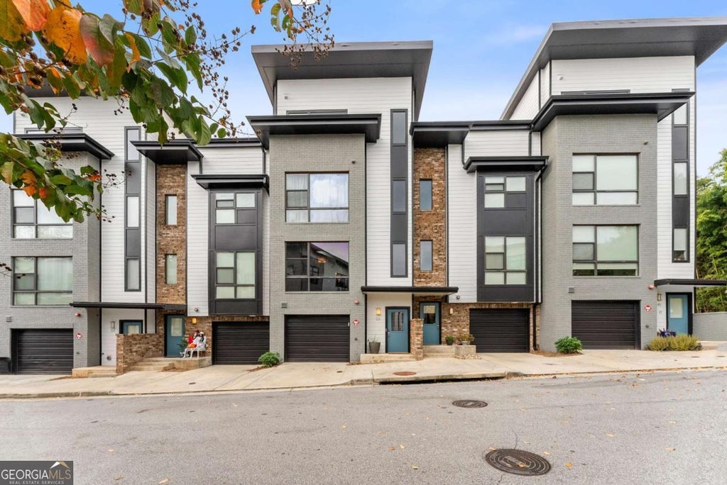 Photo of 53 Moda Lane, Atlanta, GA 30316 (MLS # 10811893)