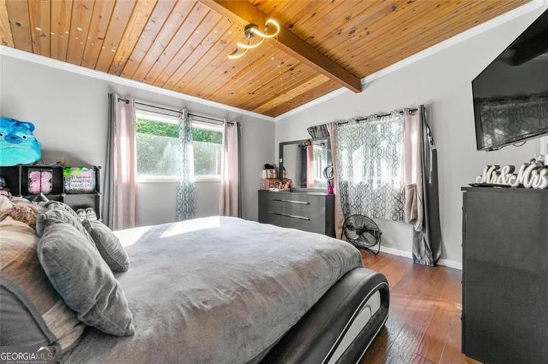 4882 Rock Haven DR SW