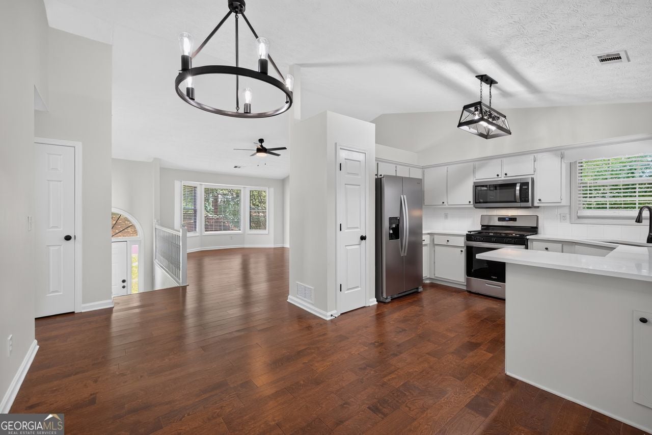 5450 Bushnell CT