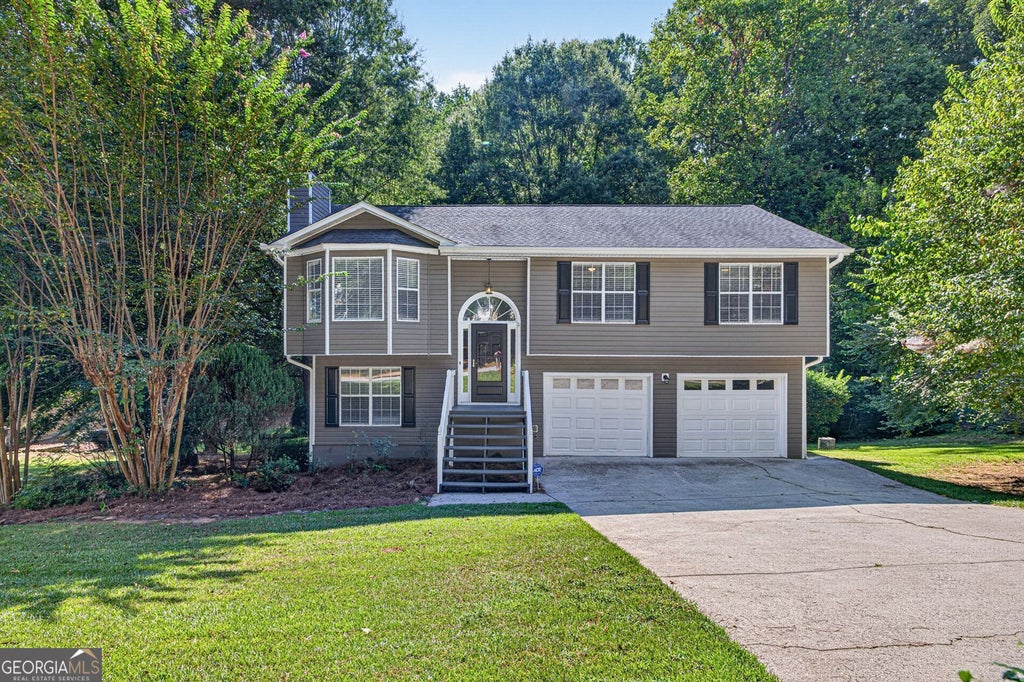 Photo of 5450 Bushnell Court, Flowery Branch, GA 30542 (MLS # 10839517)