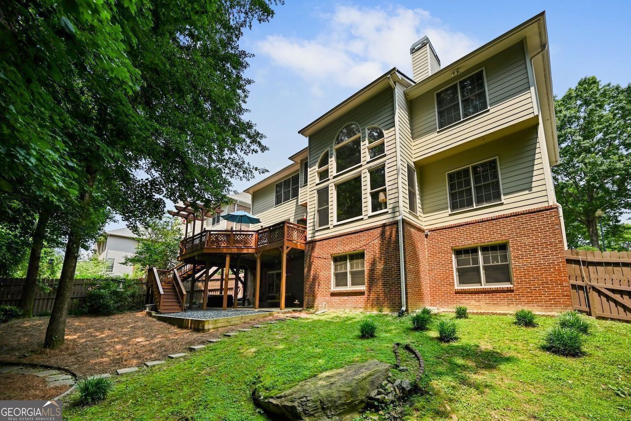 828 Ivy CV NE