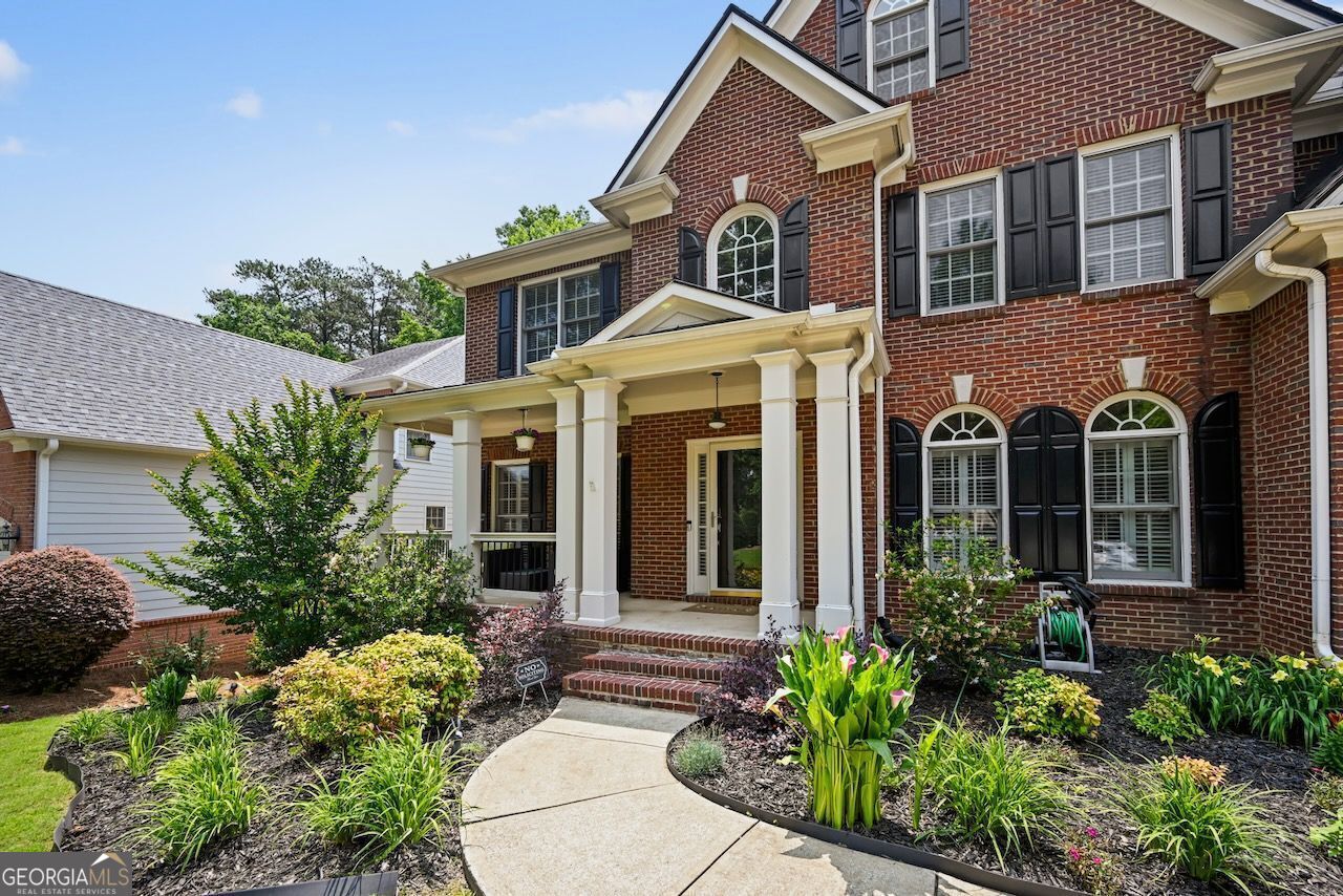 828 Ivy CV NE