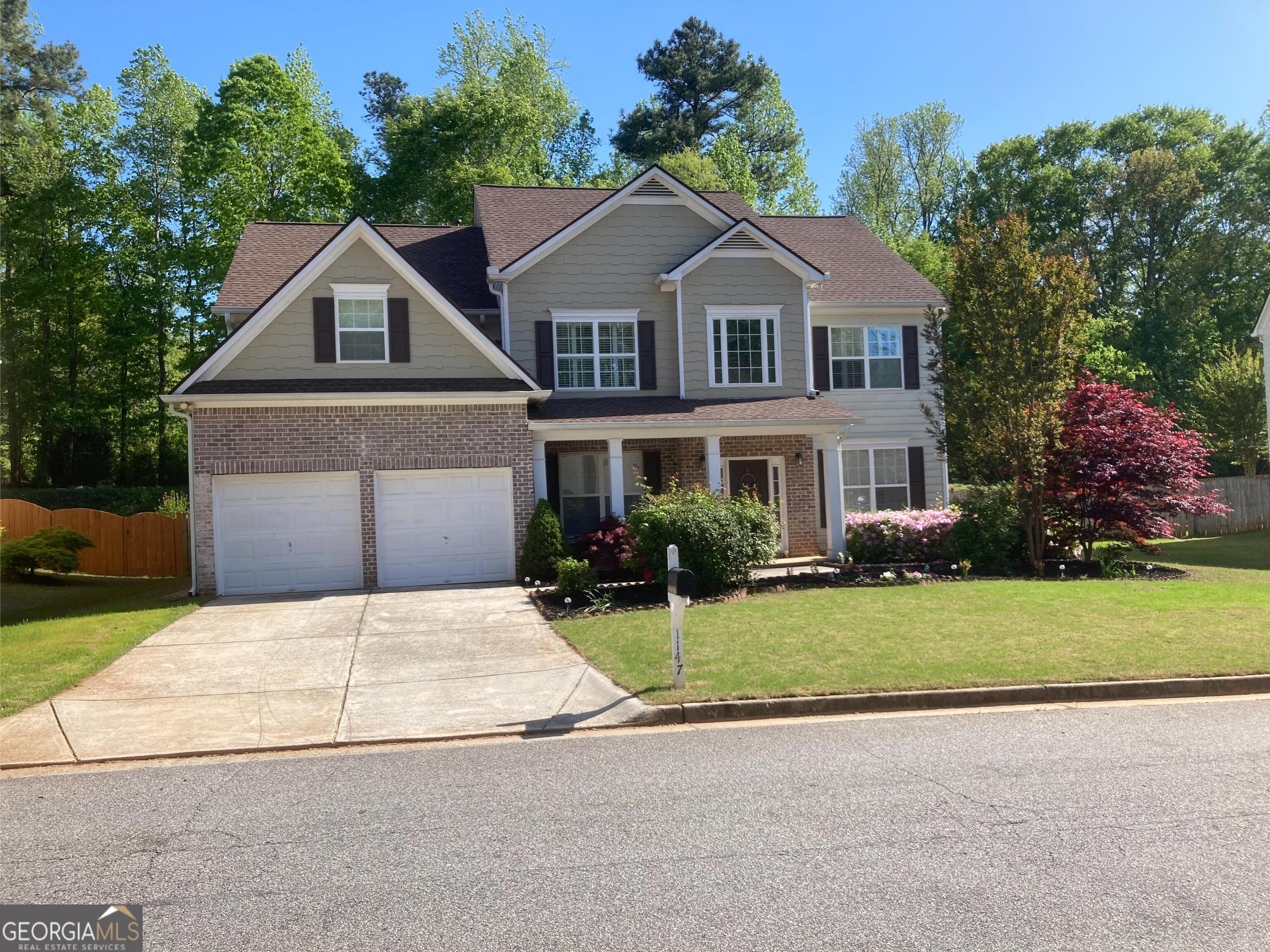 1147 Silvergate LN S