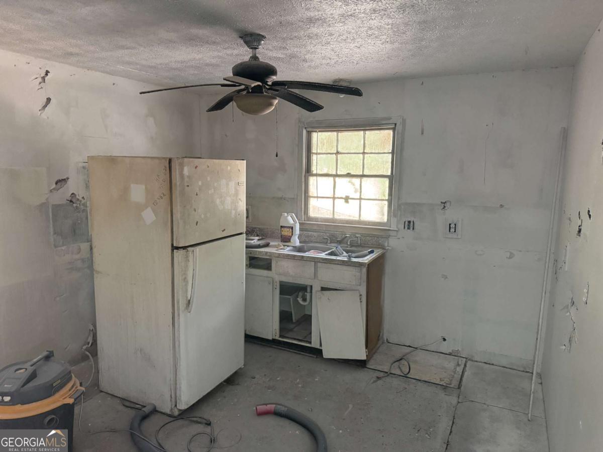 247 Randy CIR