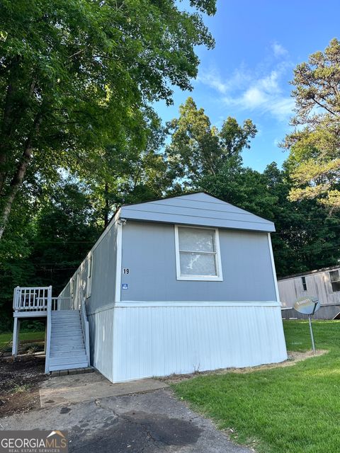 19 Poole Circle Ellenwood GA 30294